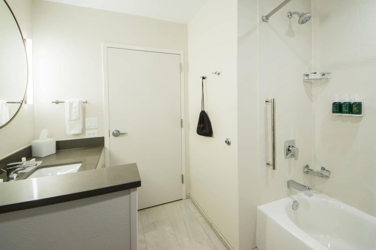 | Fairfield Inn & Suites by Marriott Melbourne Viera Town Center