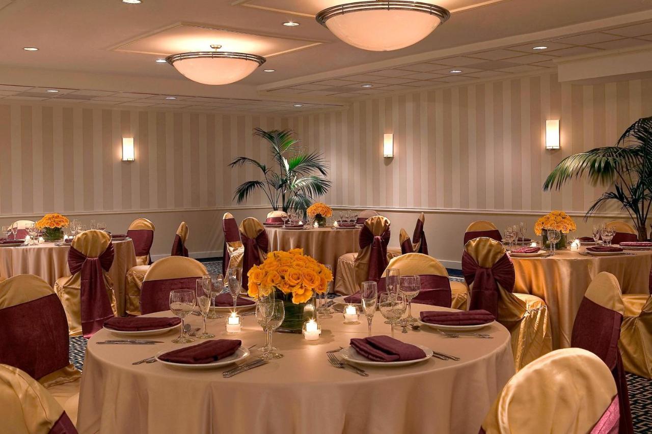 | Four Points by Sheraton Wakefield Boston Hotel & Conference Center