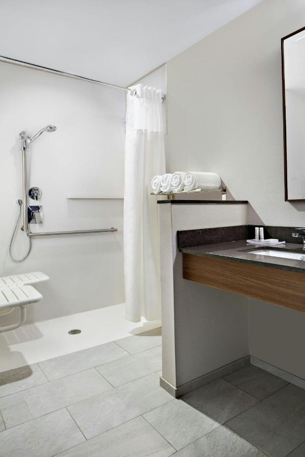 Guest Room, 1 King at Fairfield Inn & Suites by Marriott Fayetteville