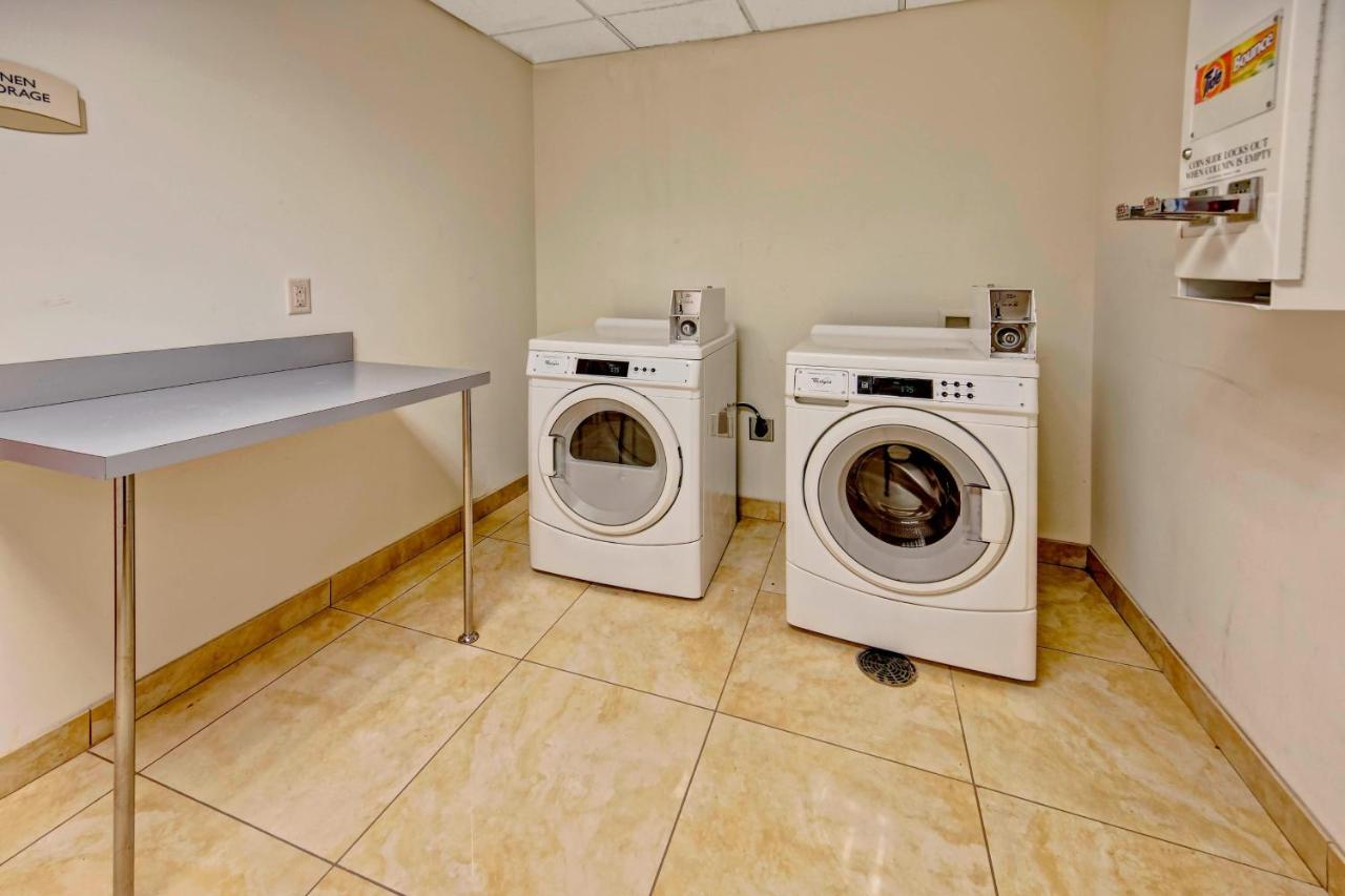 | Fairfield Inn and Suites by Marriott Weatherford