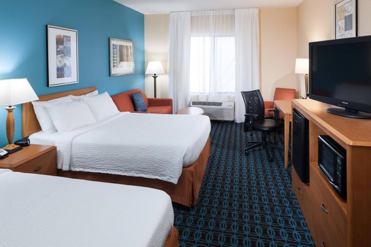 Standard Queen Room at Fairfield Inn & Suites Ruston