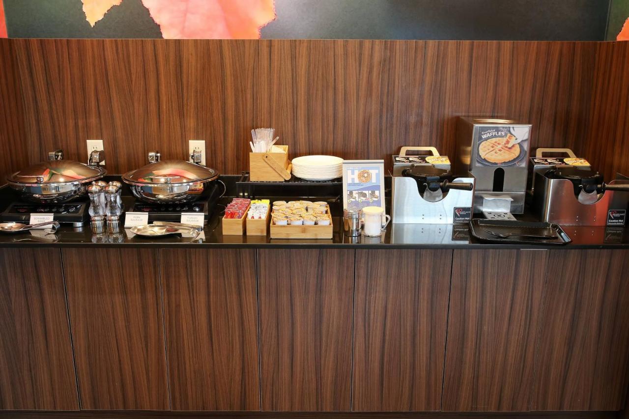 | Fairfield Inn & Suites by Marriott Madison Verona
