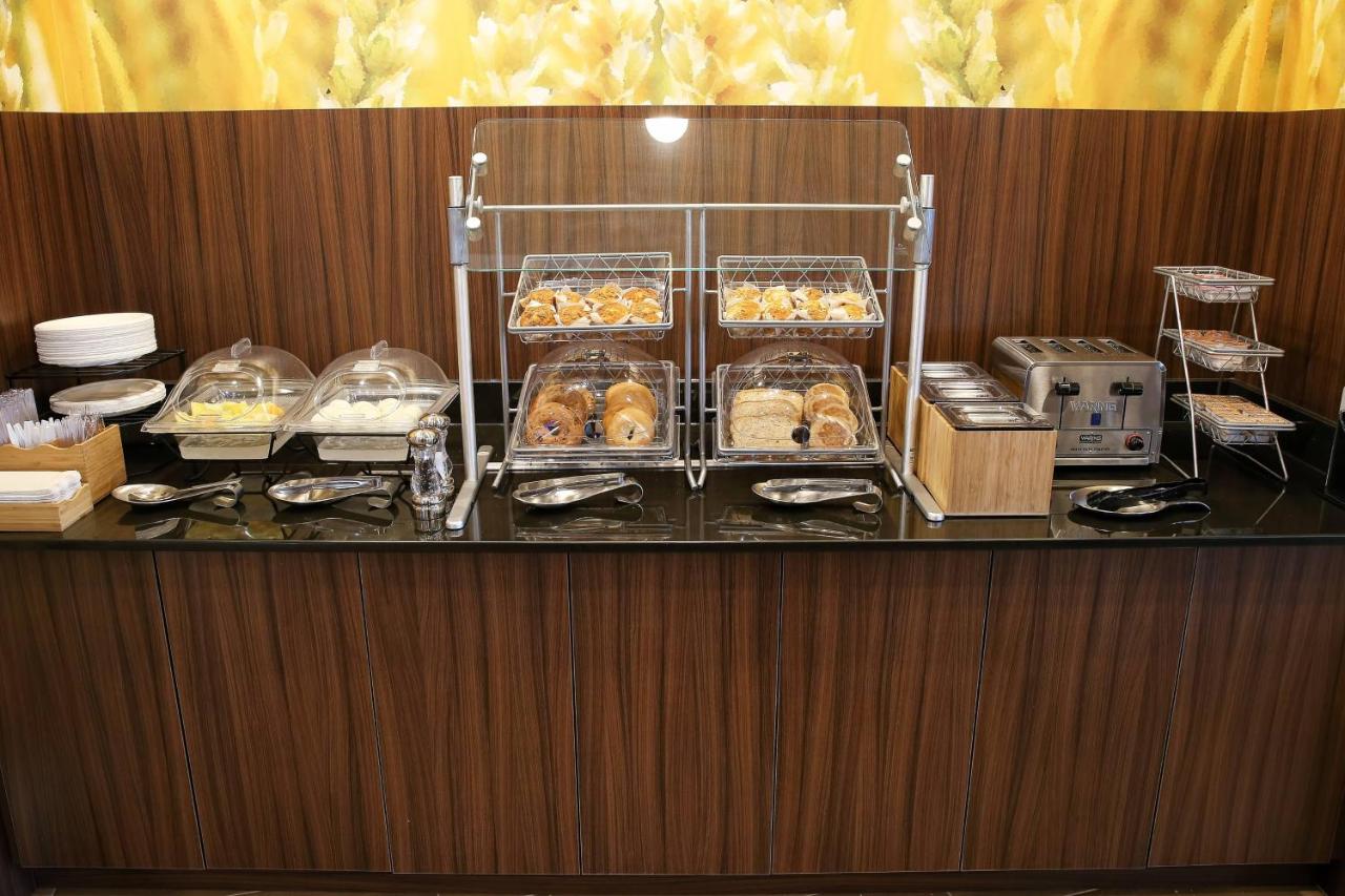 | Fairfield Inn & Suites by Marriott Madison Verona