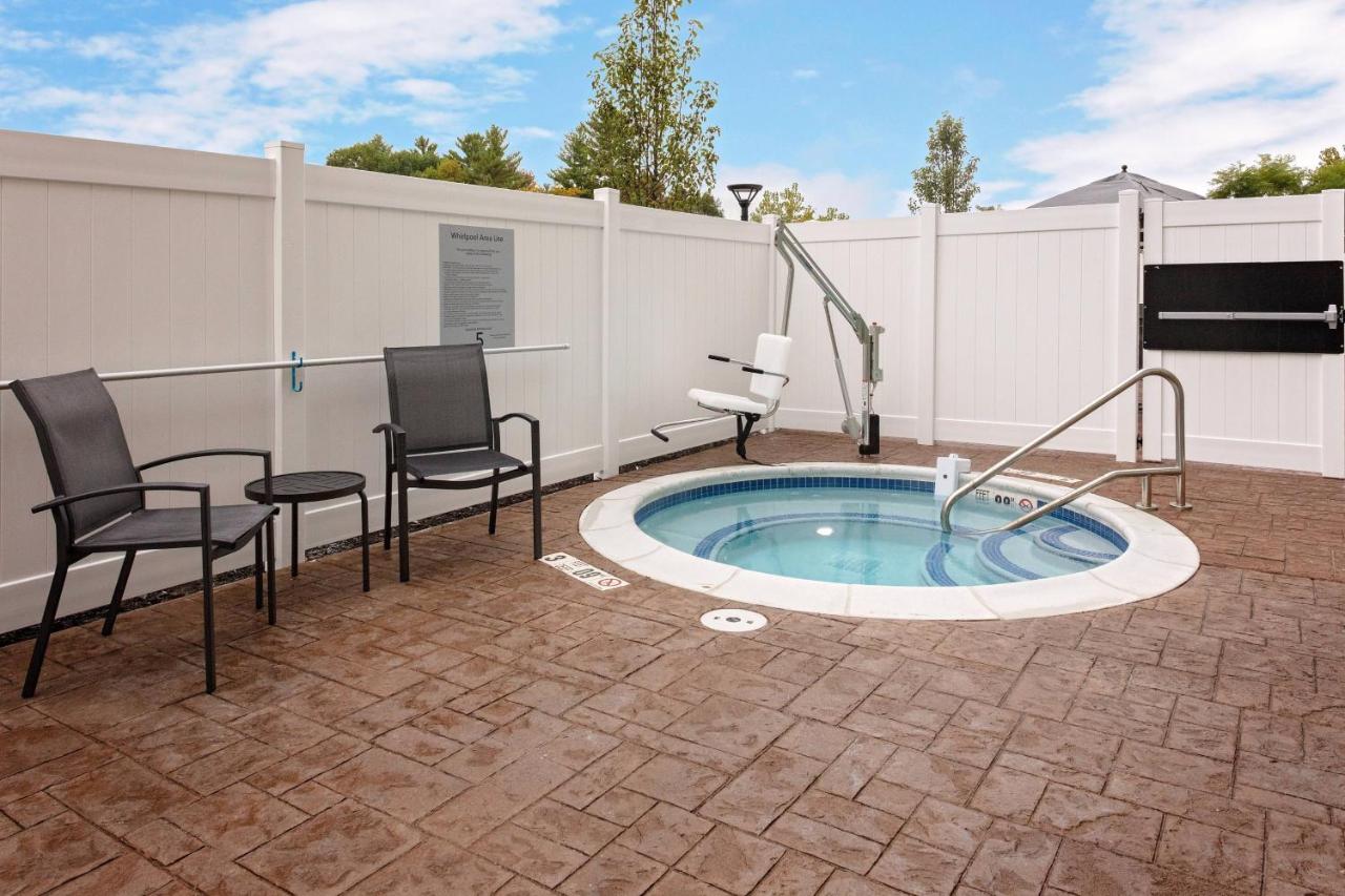  | Fairfield Inn & Suites by Marriott Queensbury Glens Falls/Lake George Area