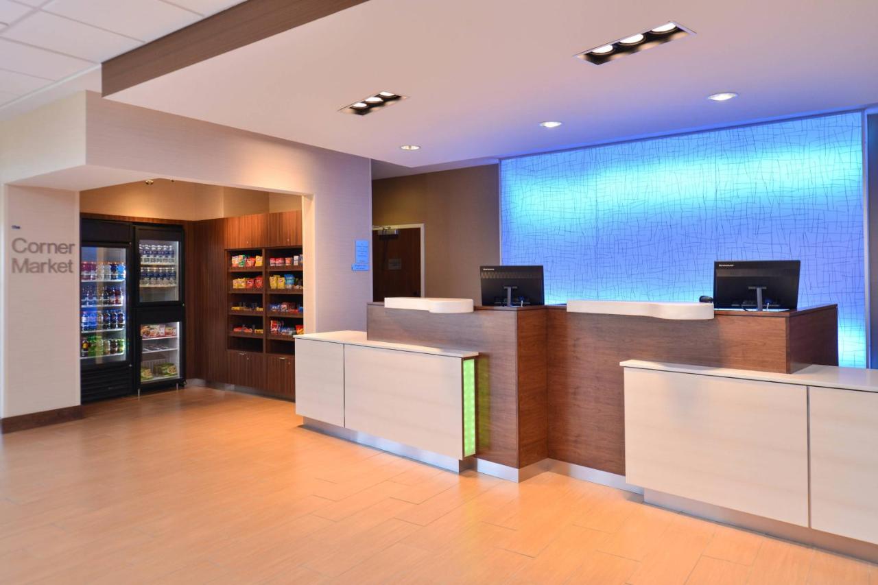 | Fairfield Inn & Suites by Marriott Farmington