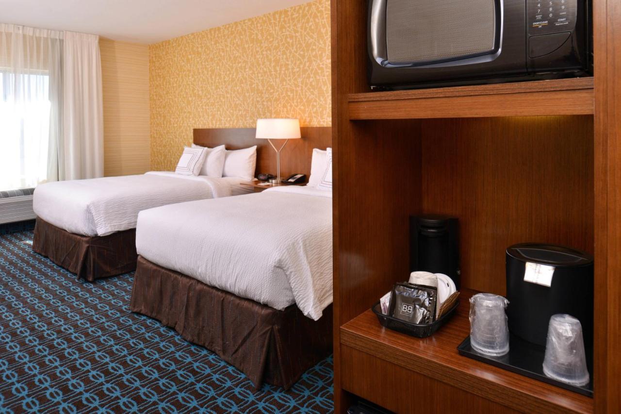 | Fairfield Inn & Suites by Marriott Farmington