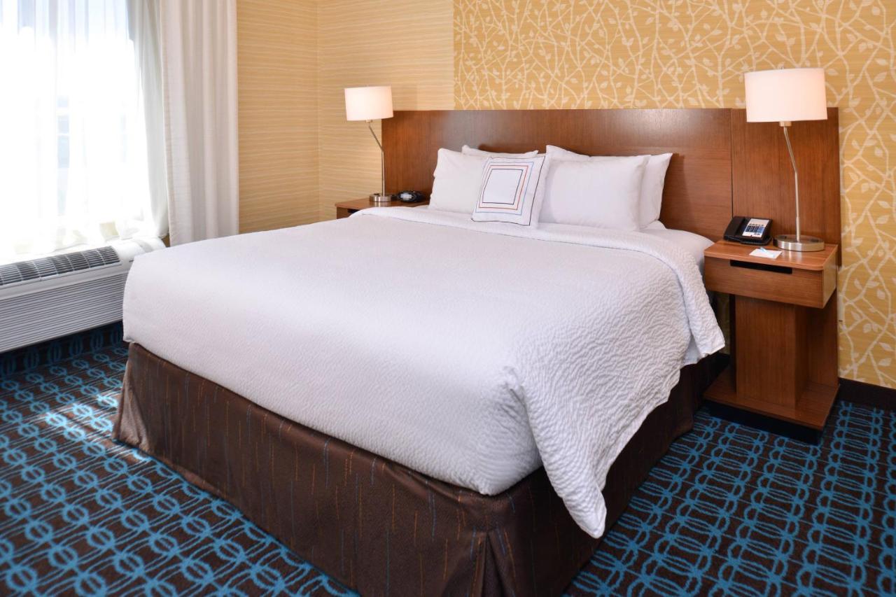 | Fairfield Inn & Suites by Marriott Farmington