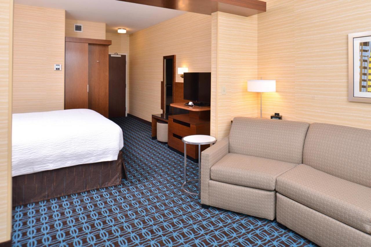 | Fairfield Inn & Suites by Marriott Farmington