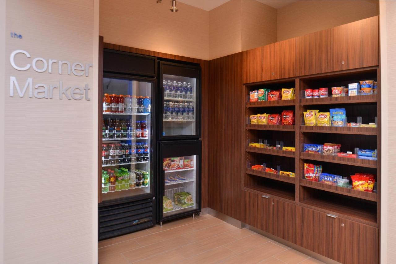 | Fairfield Inn & Suites by Marriott Farmington