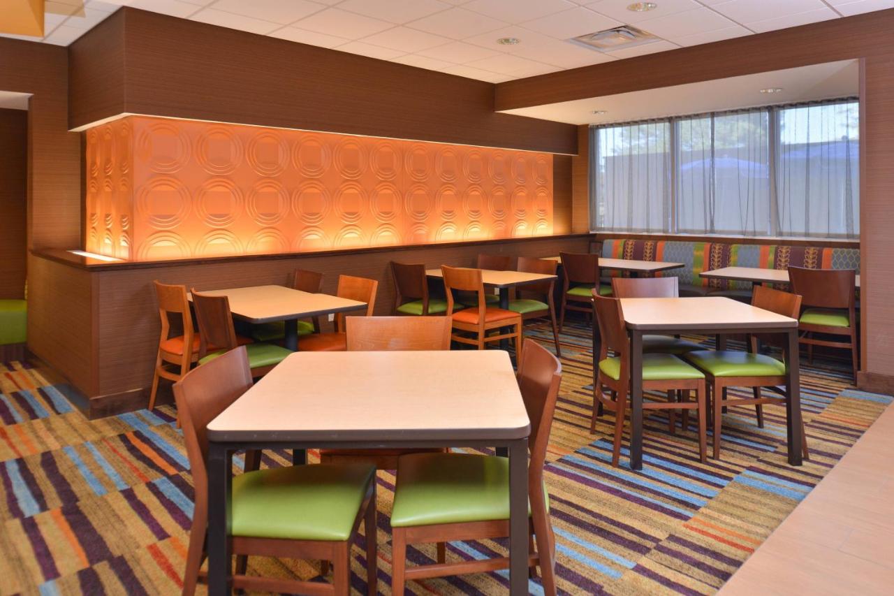 | Fairfield Inn & Suites by Marriott Farmington