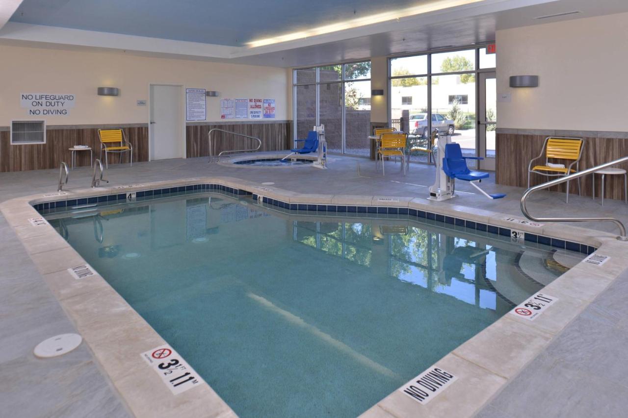 | Fairfield Inn & Suites by Marriott Farmington