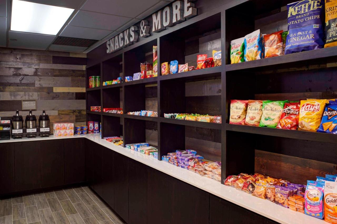 | Four Points by Sheraton Detroit Novi
