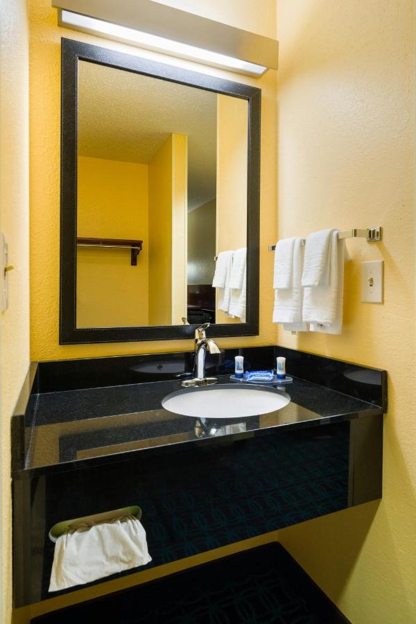 | Fairfield Inn by Marriott Allentown Bethlehem/Lehigh Airport