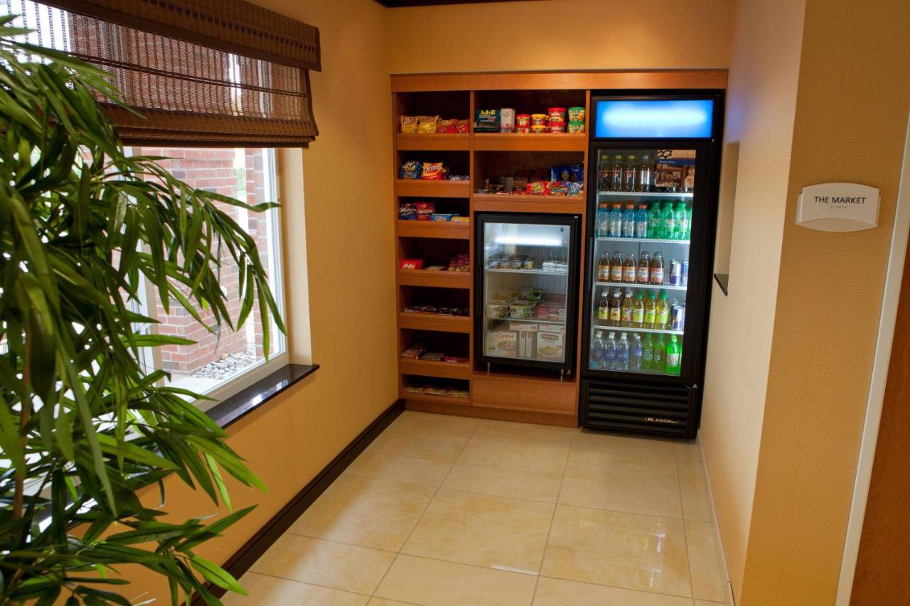  | Fairfield Inn & Suites Flint Fenton