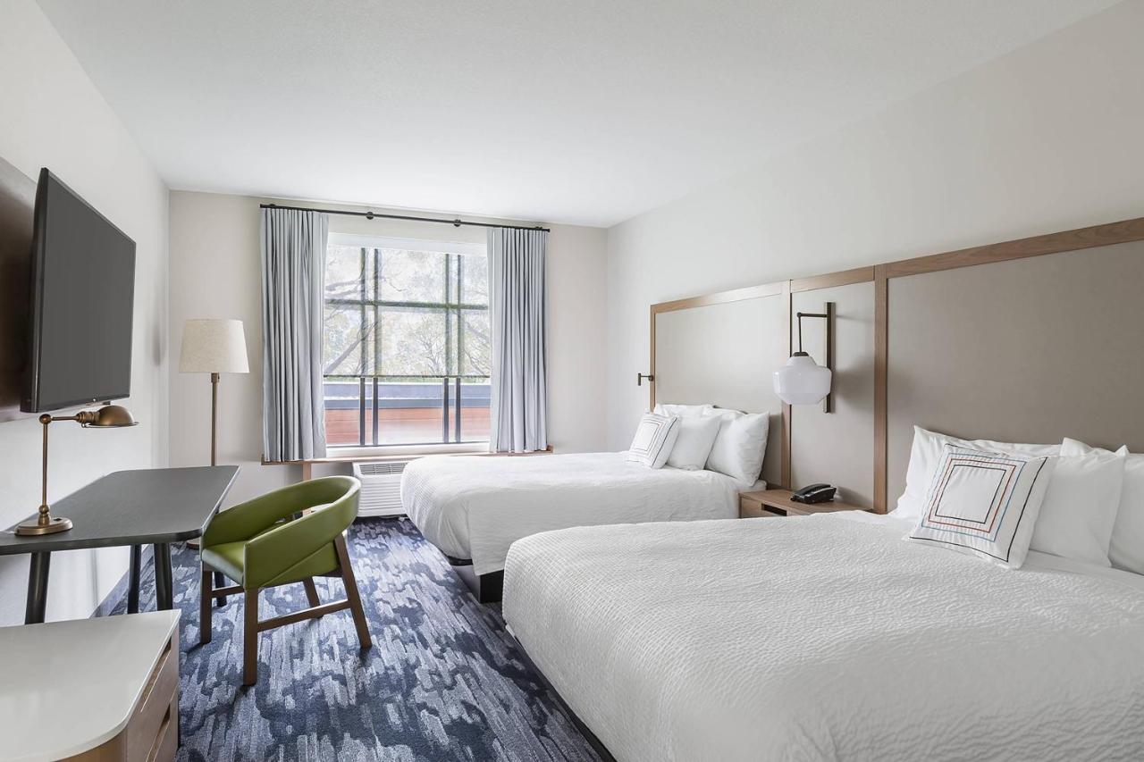 | Fairfield Inn & Suites by Marriott Minneapolis North/Blaine