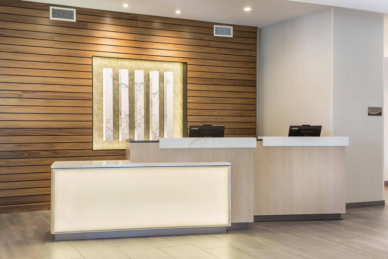 | Fairfield Inn & Suites by Marriott Minneapolis North/Blaine