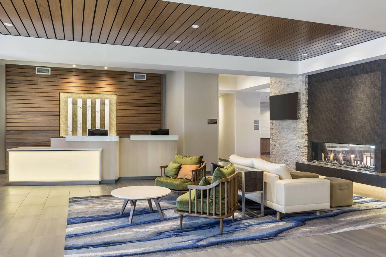 | Fairfield Inn & Suites by Marriott Minneapolis North/Blaine