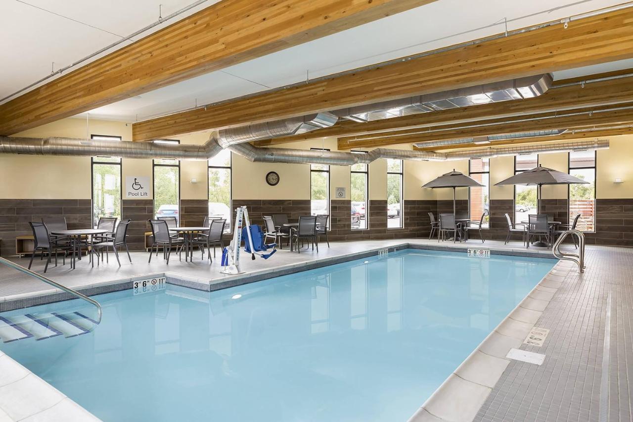 | Fairfield Inn & Suites by Marriott Minneapolis North/Blaine