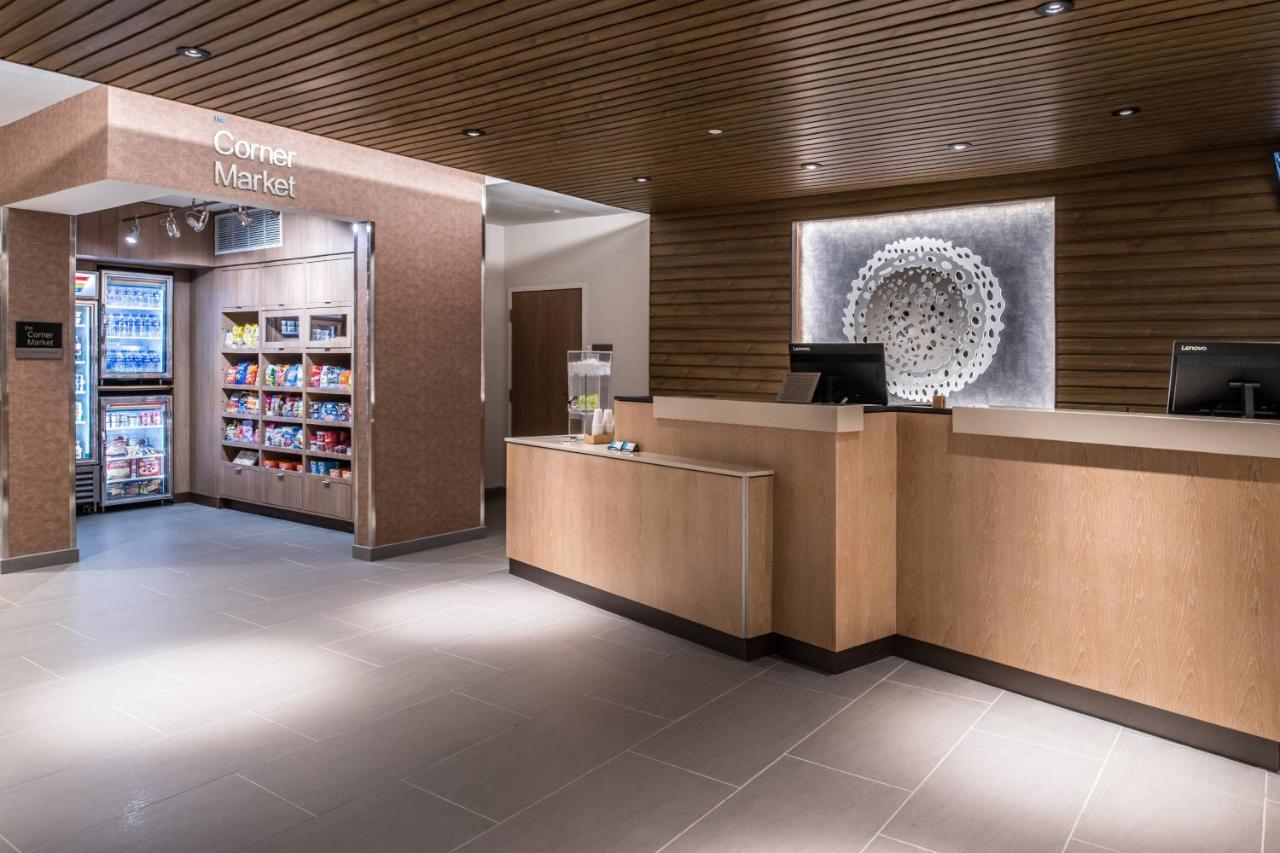 | Fairfield Inn & Suites by Marriott Staunton