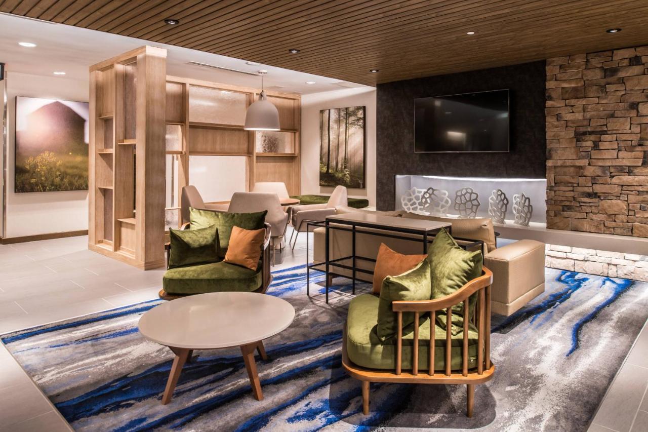 | Fairfield Inn & Suites by Marriott Staunton