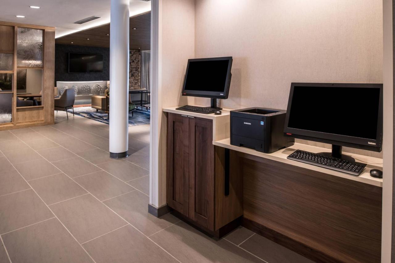 | Fairfield Inn & Suites by Marriott Staunton