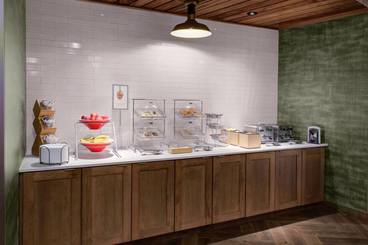 | Fairfield Inn & Suites by Marriott Allentown West