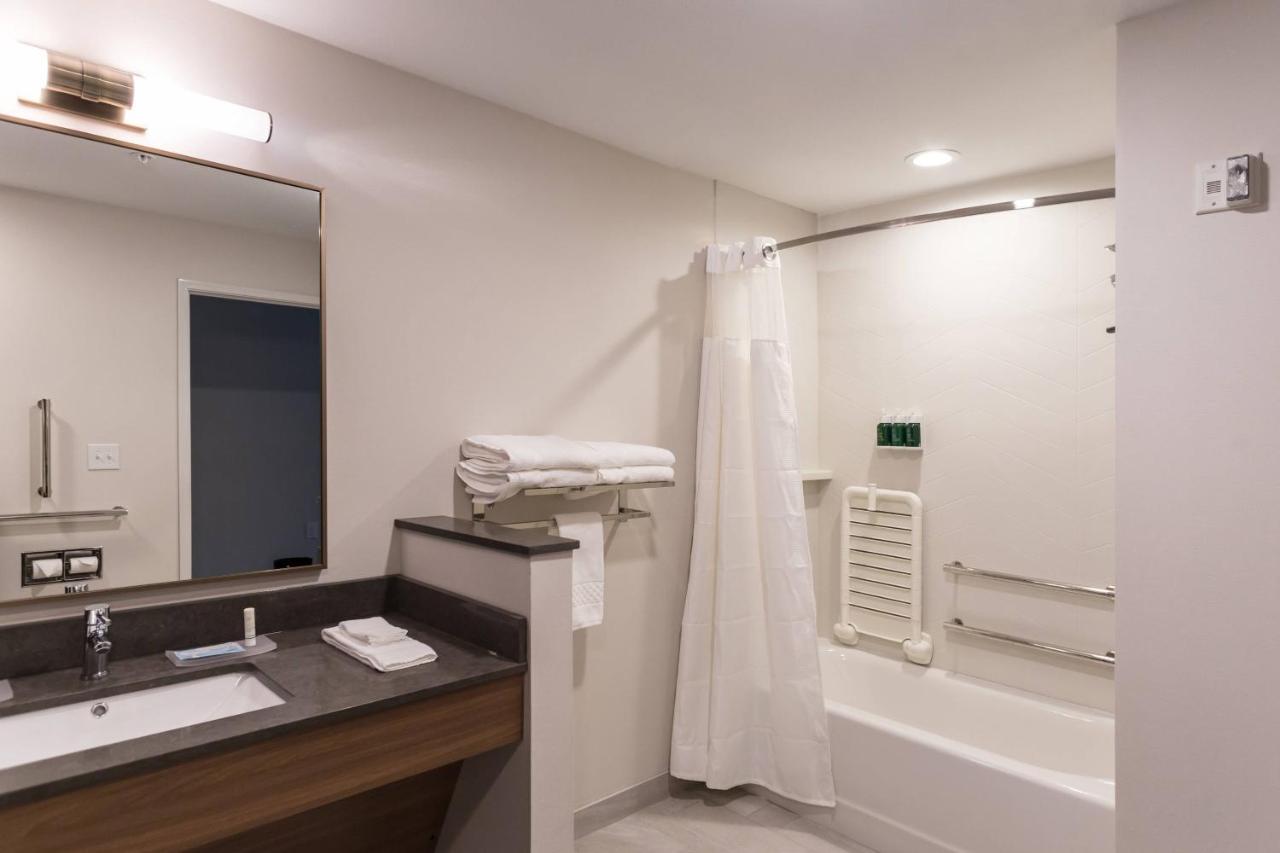  | Fairfield Inn and Suites by Marriott Northfield