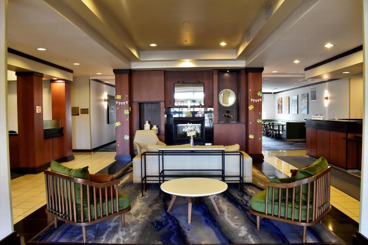 | Fairfield Inn & Suites Strasburg Shenandoah Valley