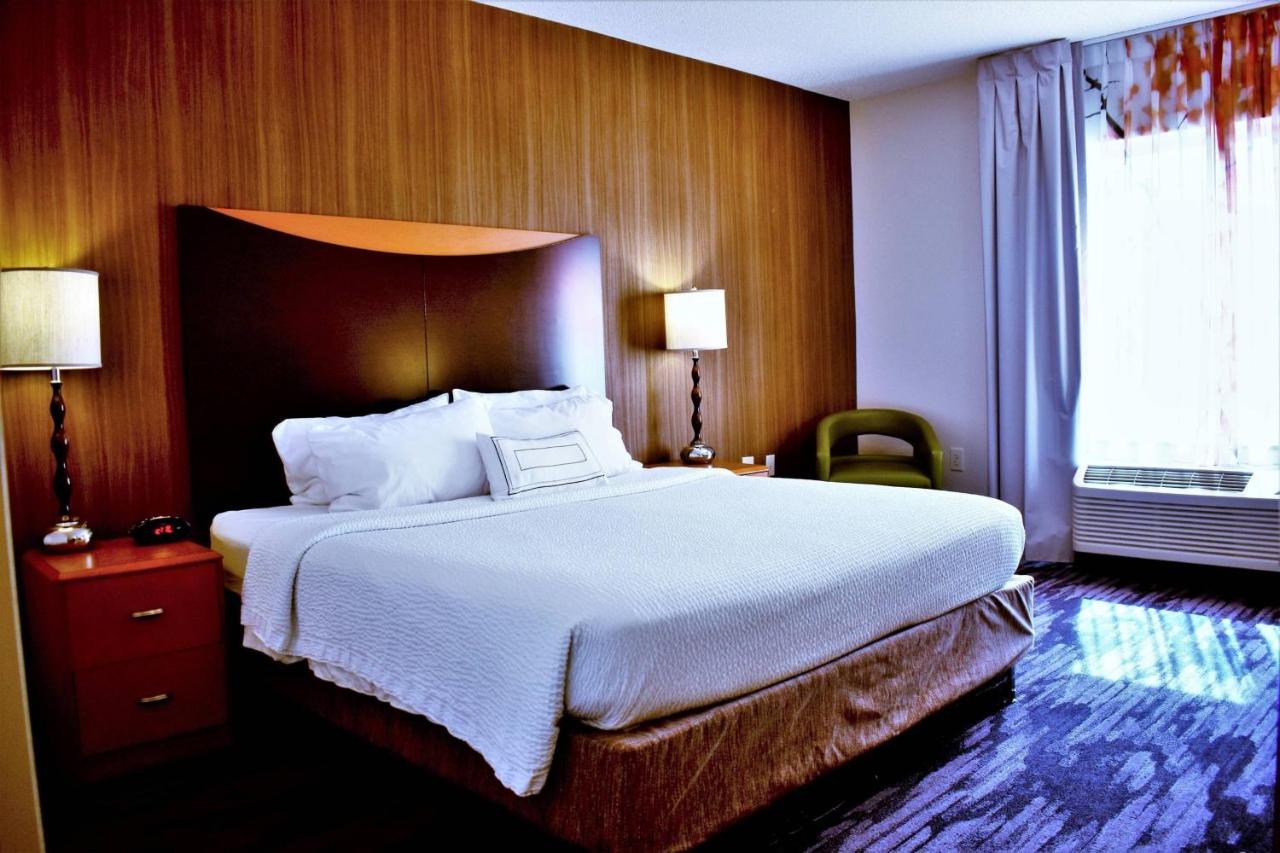 | Fairfield Inn & Suites Strasburg Shenandoah Valley