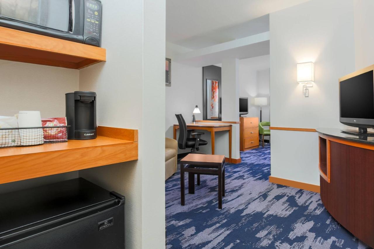 | Fairfield Inn & Suites by Marriott Mahwah