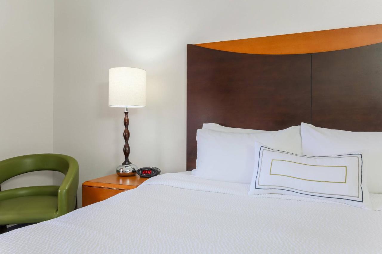 | Fairfield Inn & Suites by Marriott Mahwah