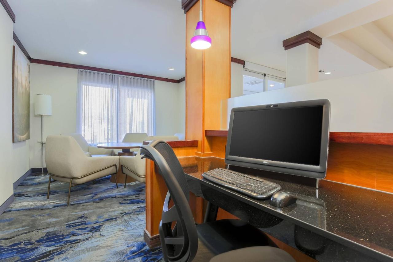 | Fairfield Inn & Suites by Marriott Mahwah