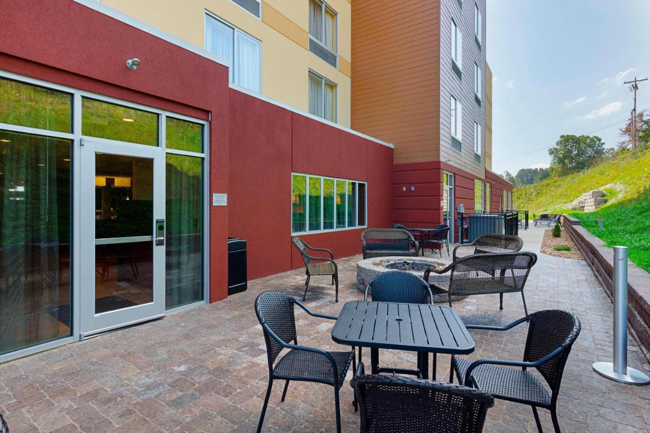 | Fairfield Inn & Suites by Marriott Abingdon