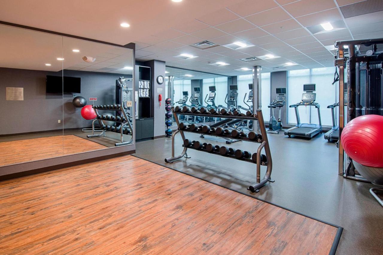 | Fairfield Inn & Suites by Marriott Abingdon
