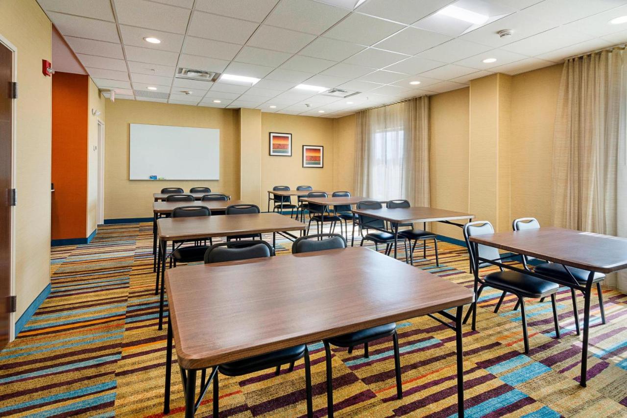| Fairfield Inn & Suites by Marriott Abingdon
