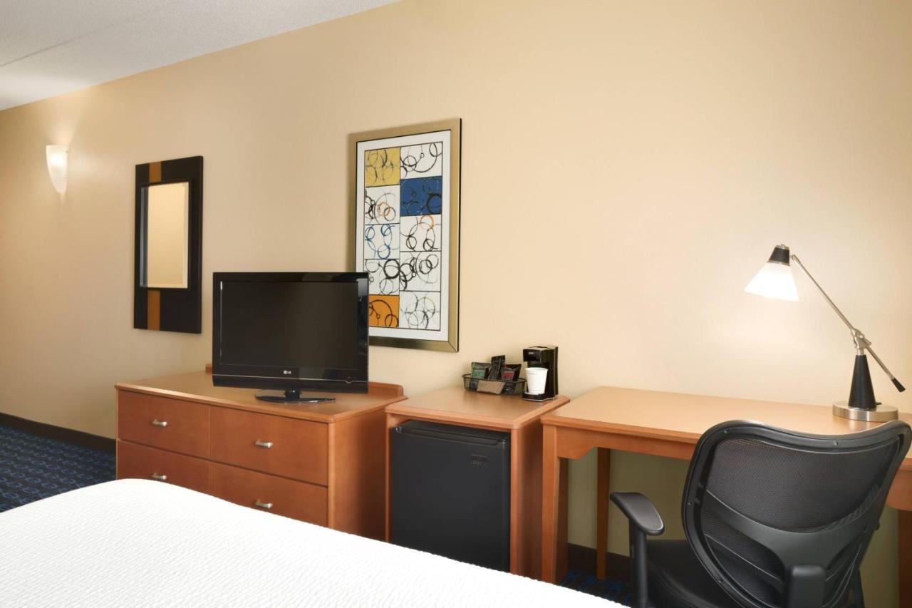 | Fairfield Inn & Suites by Marriott Minneapolis Bloomington/Mall of America