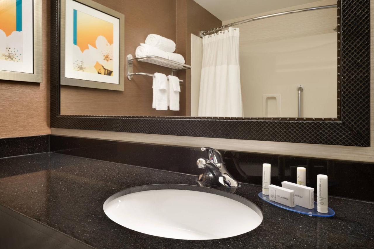 | Fairfield Inn & Suites by Marriott Minneapolis Bloomington/Mall of America