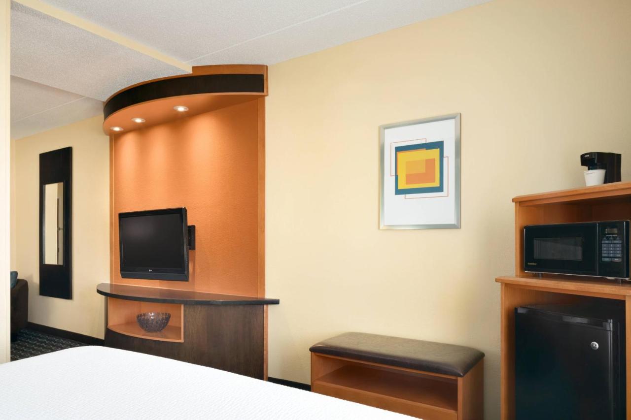 | Fairfield Inn & Suites by Marriott Minneapolis Bloomington/Mall of America