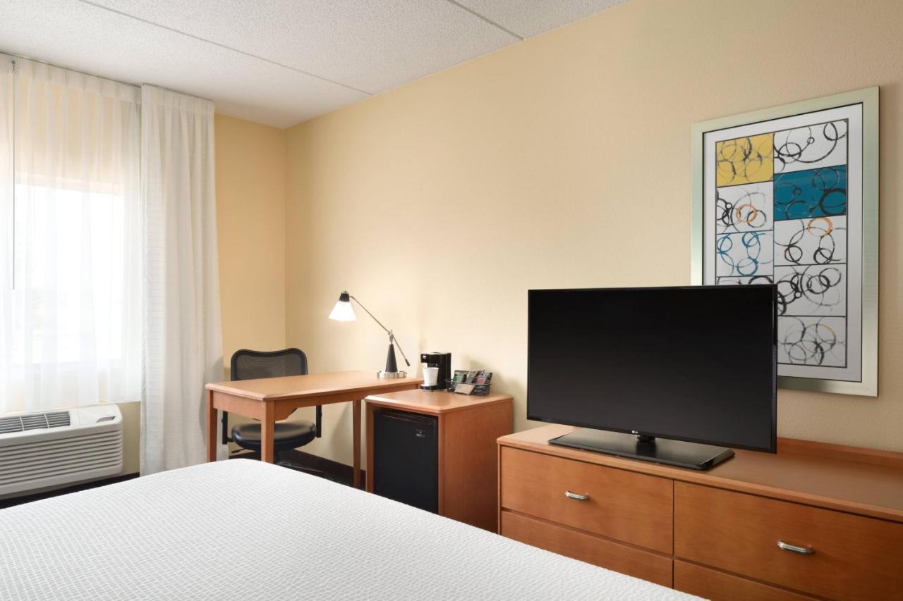 | Fairfield Inn & Suites by Marriott Minneapolis Bloomington/Mall of America
