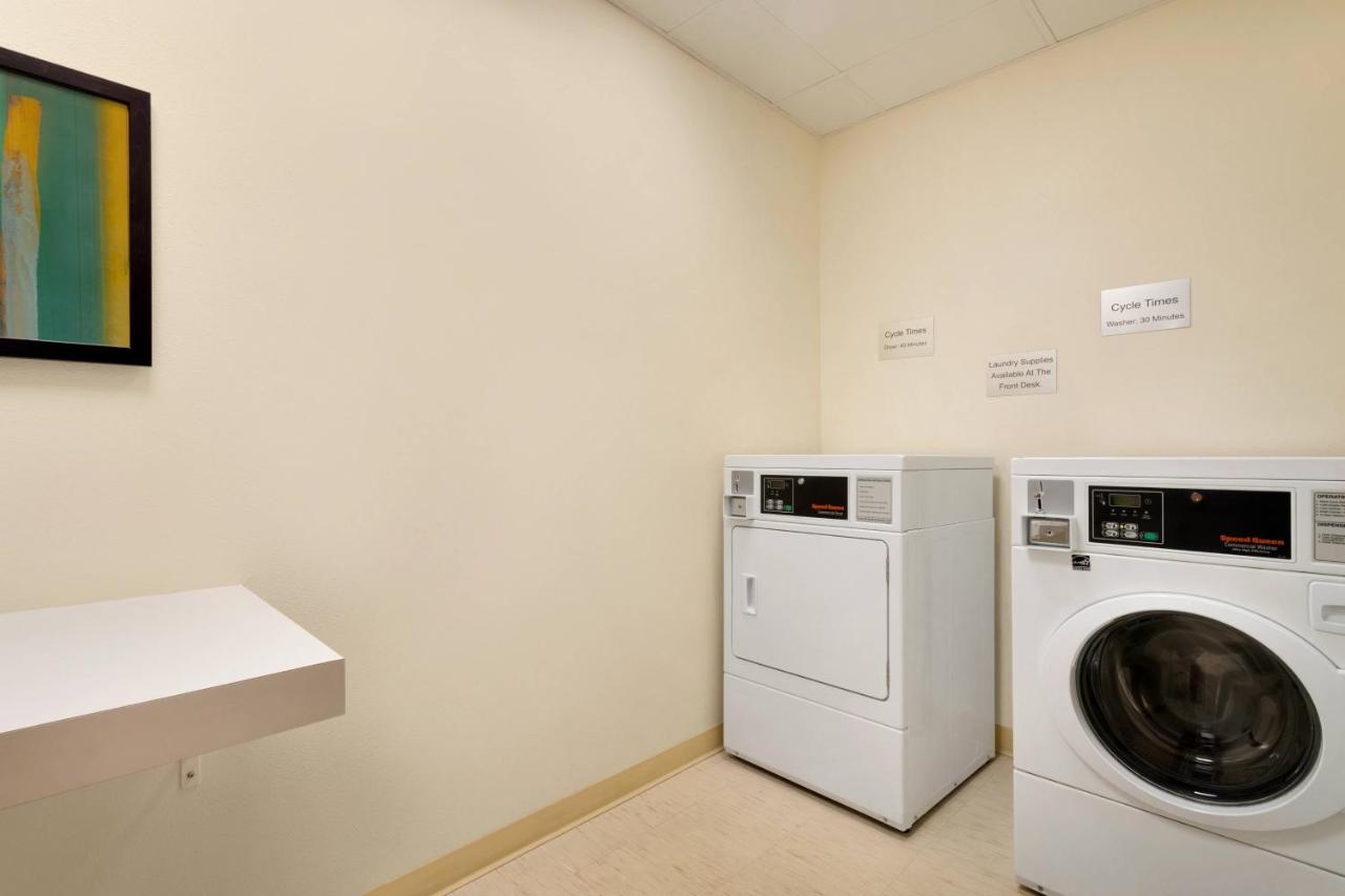 | Fairfield Inn & Suites by Marriott Minneapolis Bloomington/Mall of America