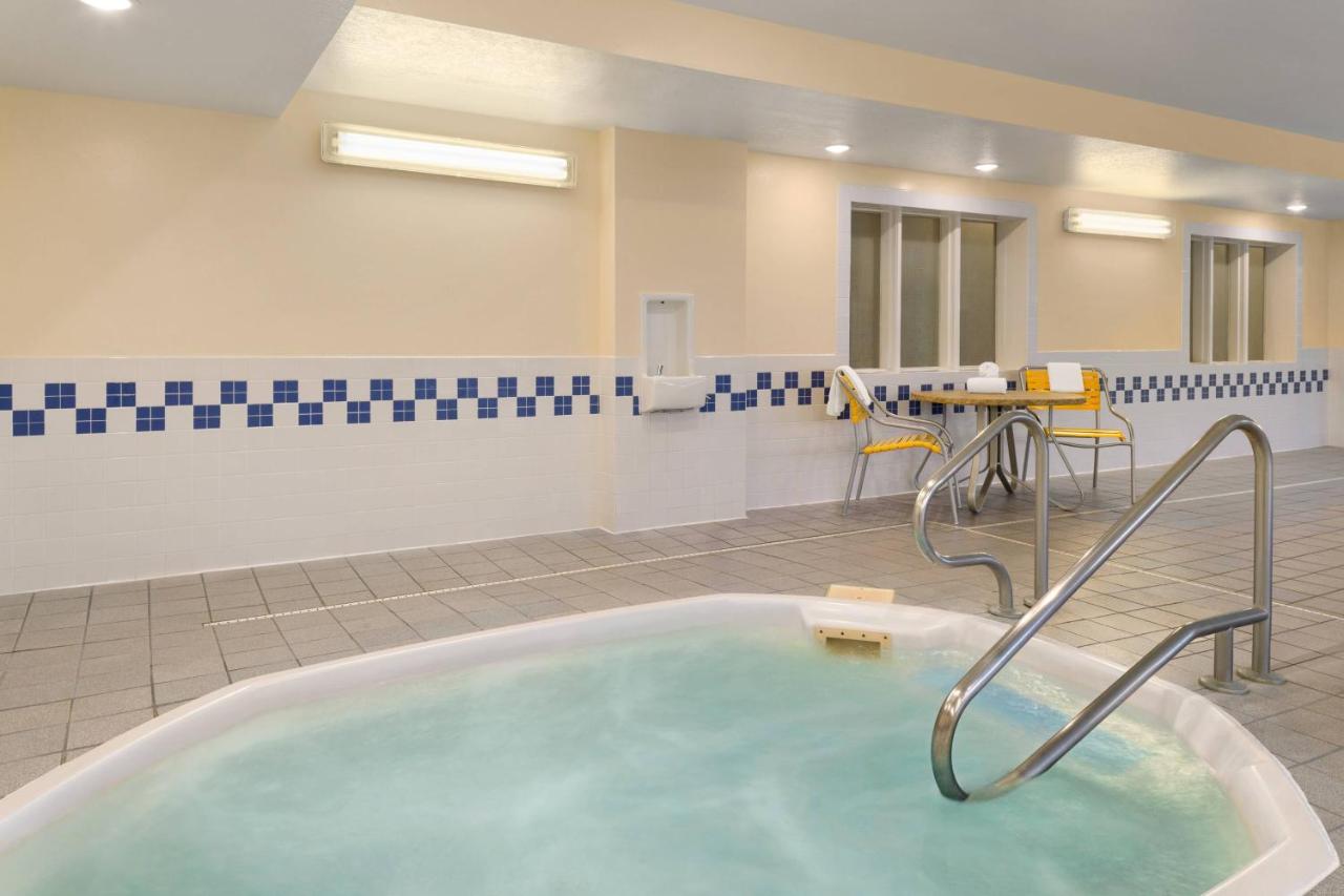 | Fairfield Inn & Suites by Marriott Minneapolis Bloomington/Mall of America