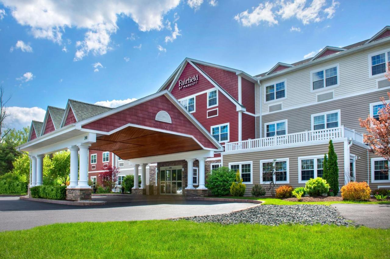| Fairfield Inn & Suites by Marriott Great Barrington Lenox/Berkshires