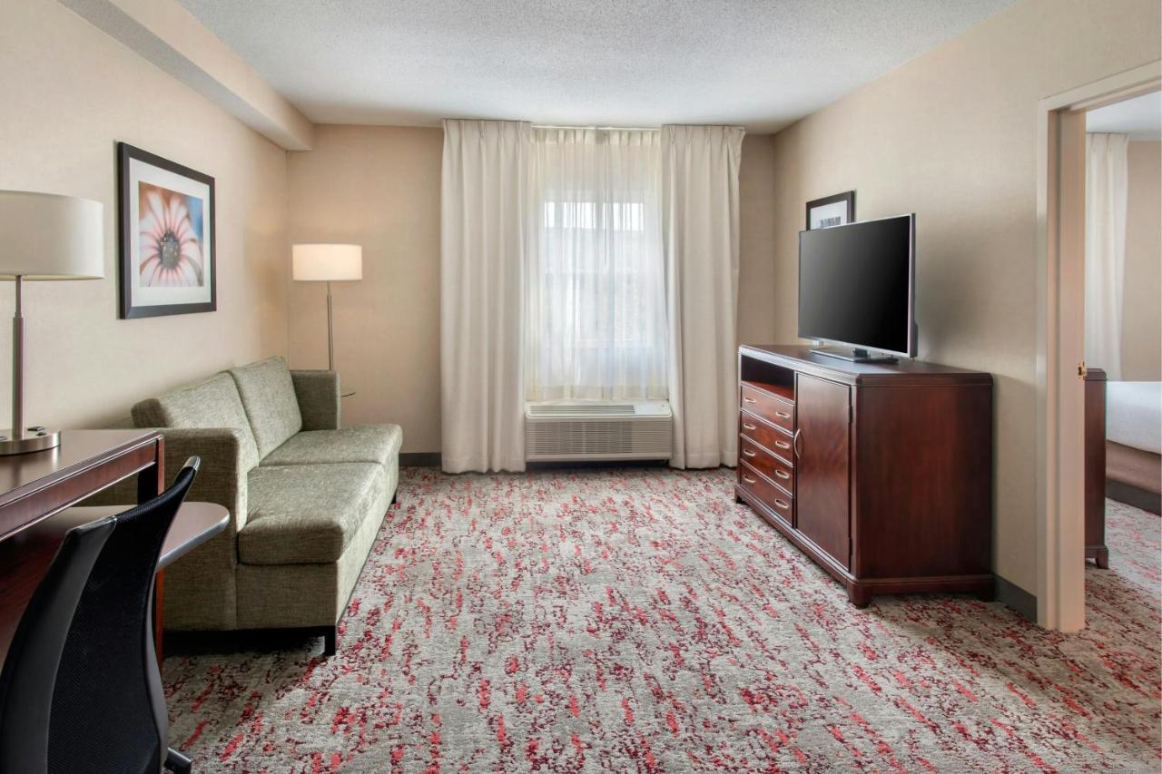 | Fairfield Inn & Suites by Marriott Great Barrington Lenox/Berkshires