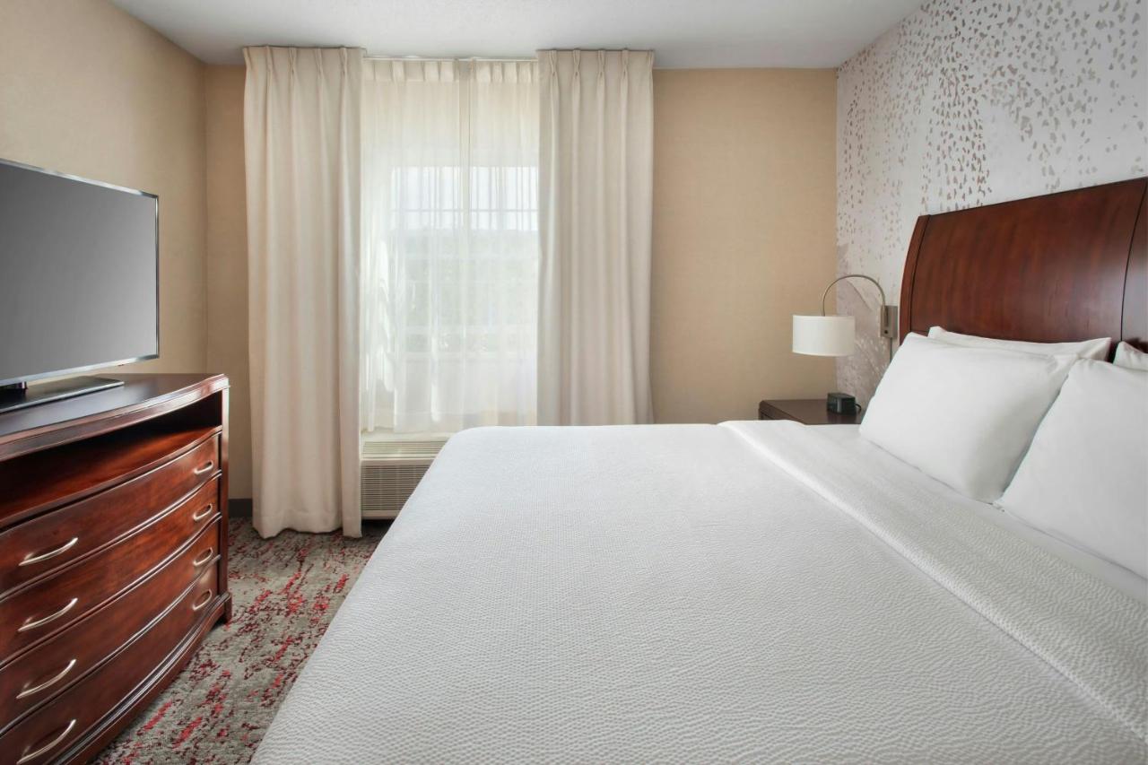 | Fairfield Inn & Suites by Marriott Great Barrington Lenox/Berkshires
