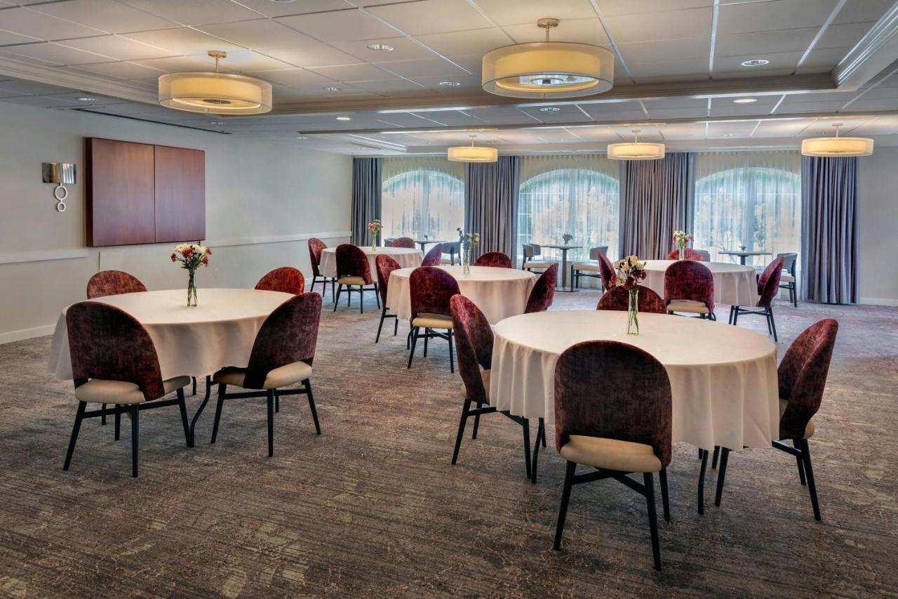 | Fairfield Inn & Suites by Marriott Great Barrington Lenox/Berkshires