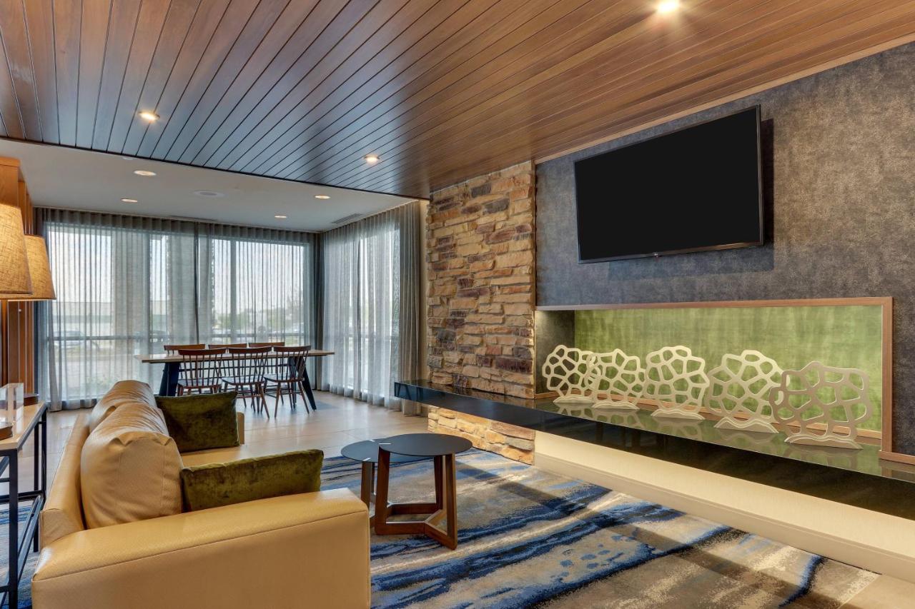 | Fairfield Inn & Suites Warsaw