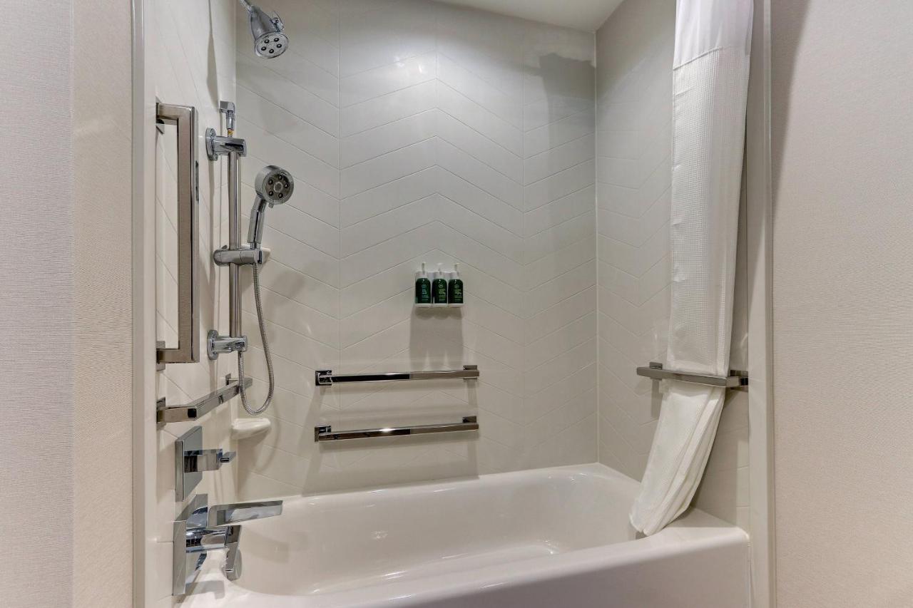  | Fairfield Inn & Suites Warsaw
