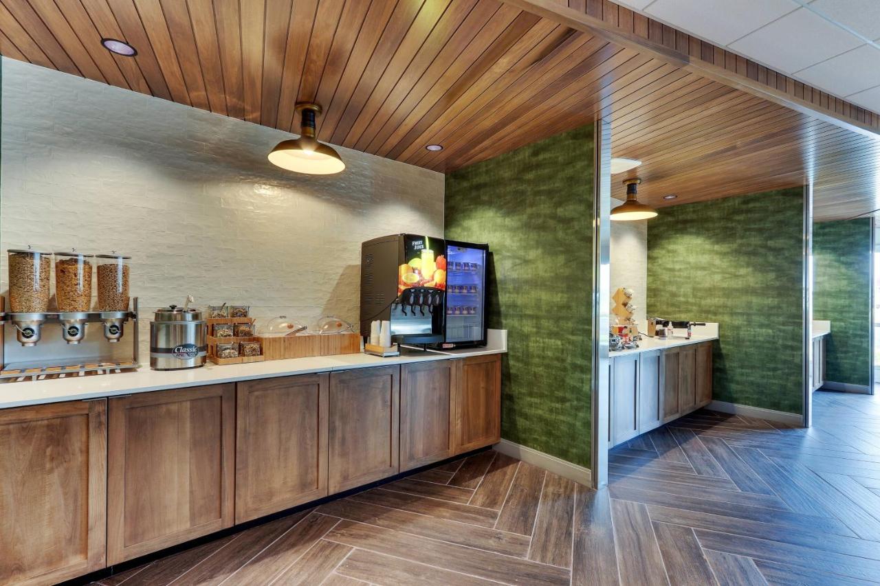 | Fairfield Inn & Suites Warsaw