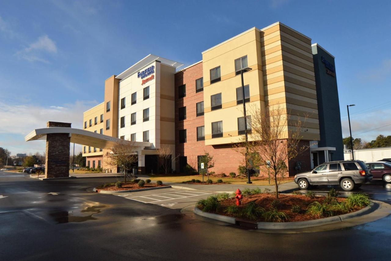 | Fairfield Inn & Suites by Marriott Dunn I-95