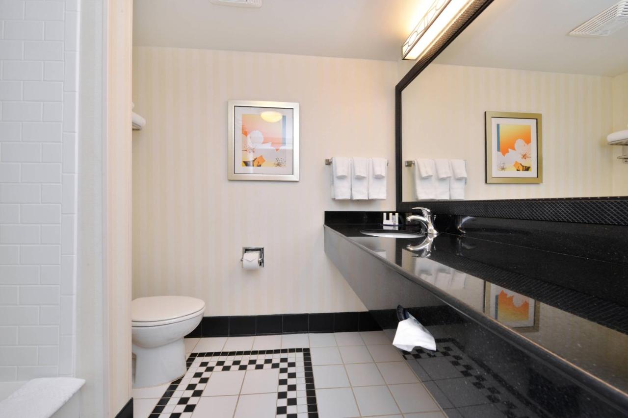 | Fairfield Inn & Suites by Marriott Asheboro